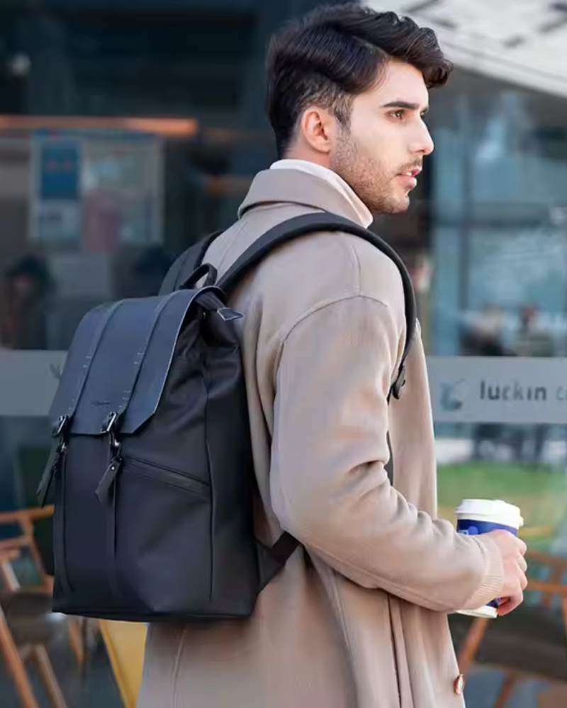BERLIN TECH BACKPACK